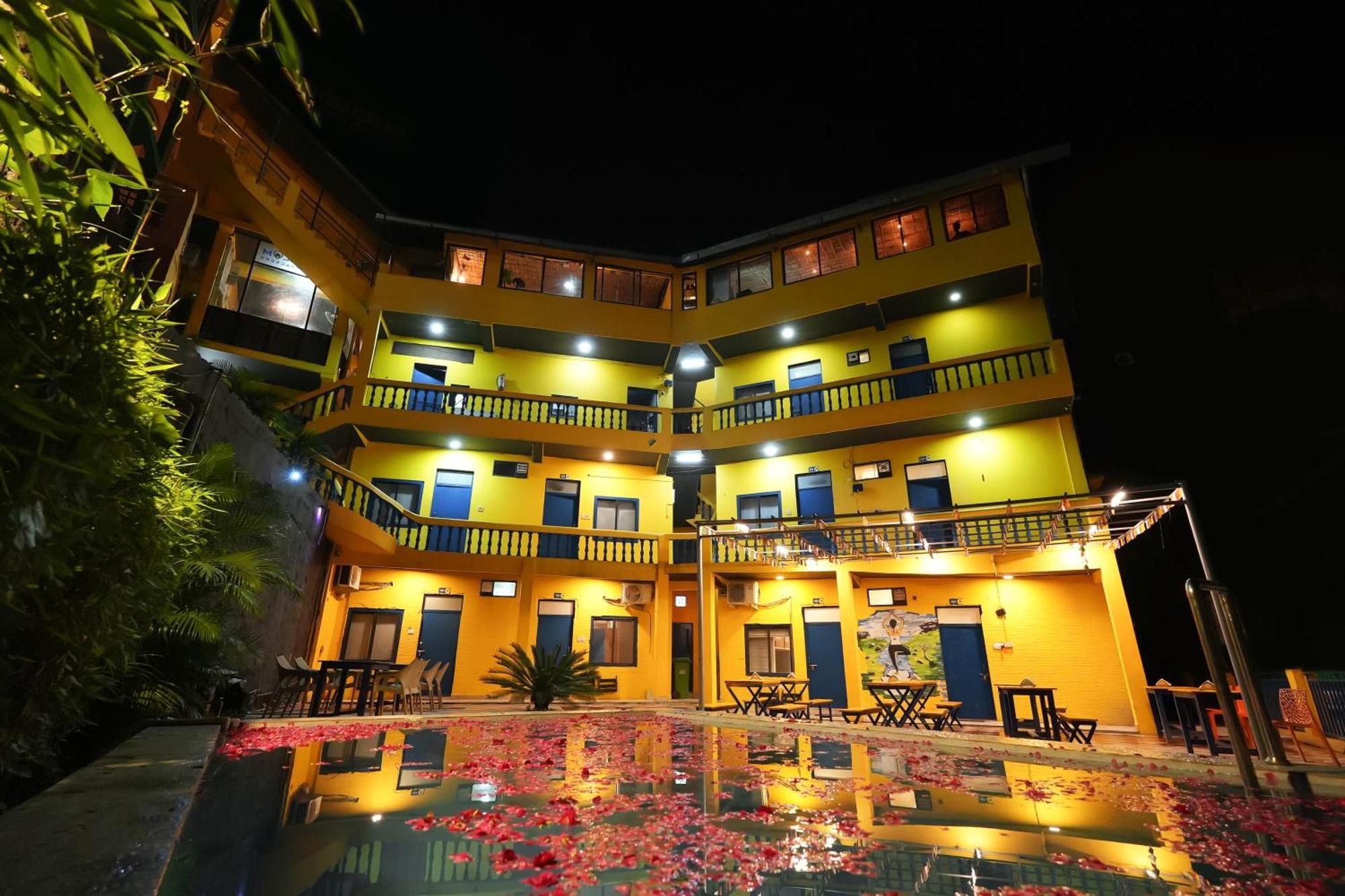 Hostel Shalom Backpackers Rishīkesh Zewnętrze zdjęcie
